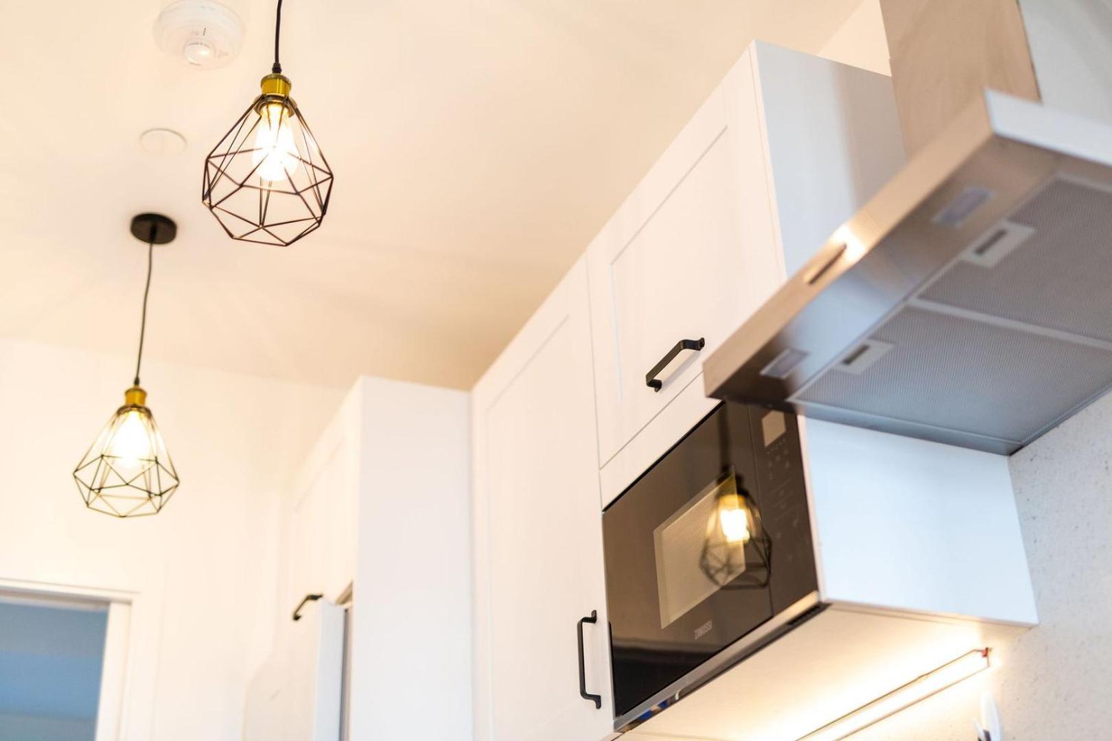 ניופורט Studio Apartment With 65" Smart Tv מראה חיצוני תמונה