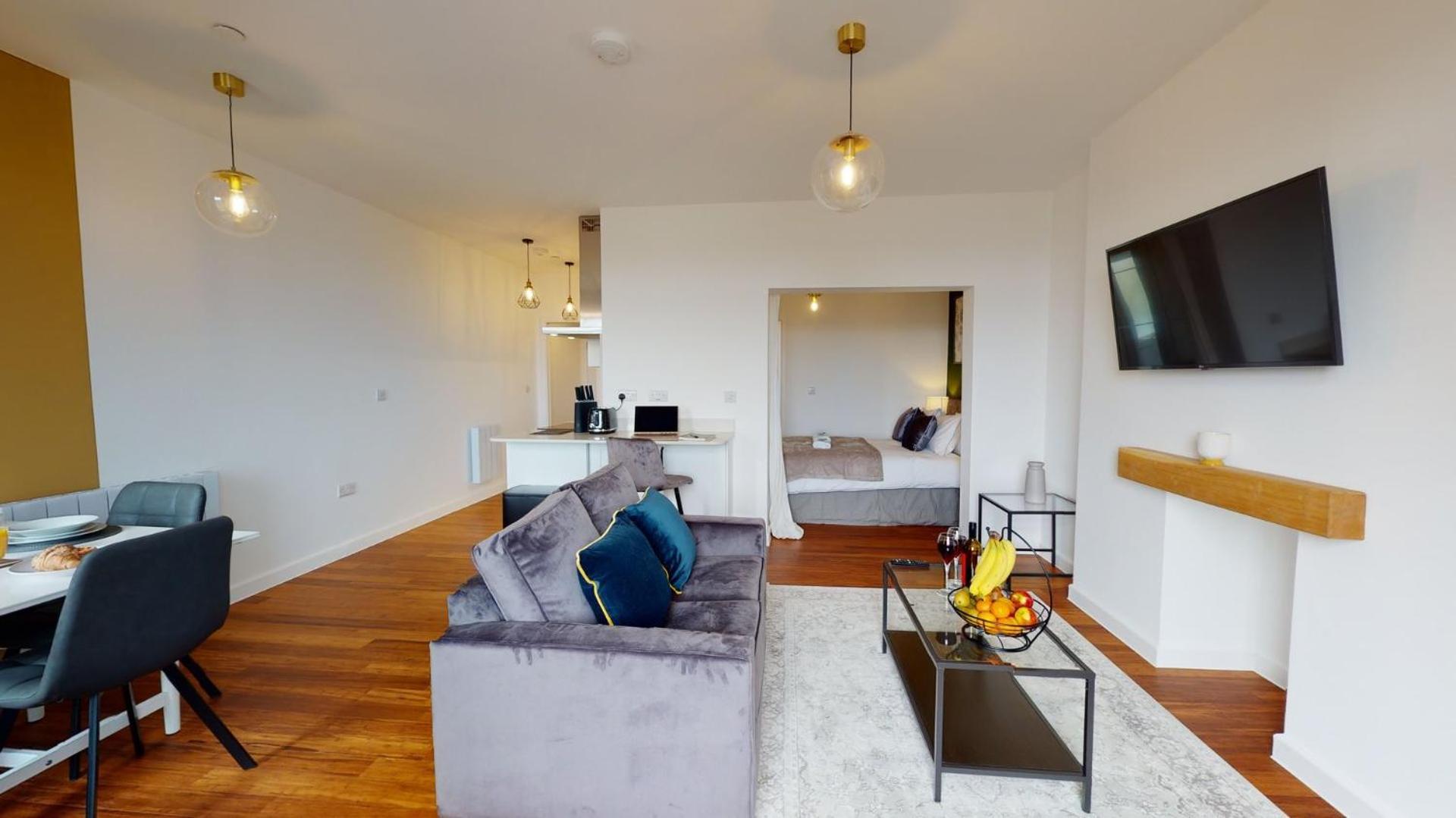 ניופורט Studio Apartment With 65" Smart Tv מראה חיצוני תמונה