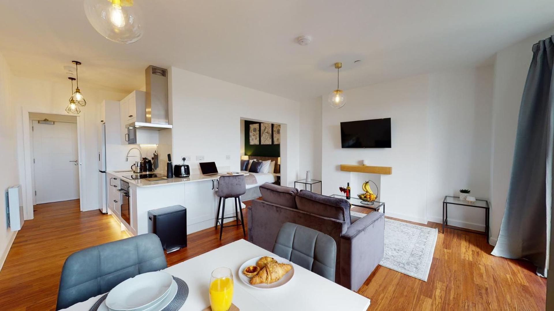 ניופורט Studio Apartment With 65" Smart Tv מראה חיצוני תמונה