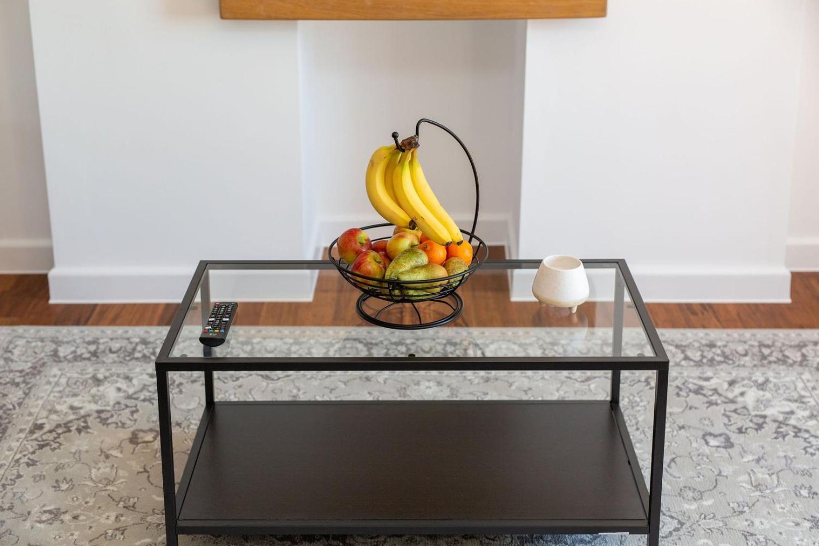 ניופורט Studio Apartment With 65" Smart Tv מראה חיצוני תמונה